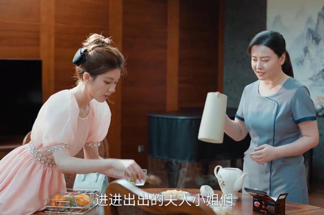 《许我耀眼》女主许妍人设饱受争议 大女主与小娇妻的矛盾共存