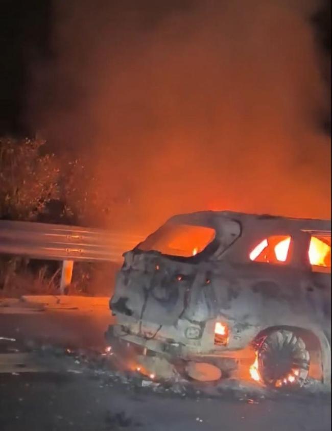 玉林发生多车连撞起火事故 致2死3伤