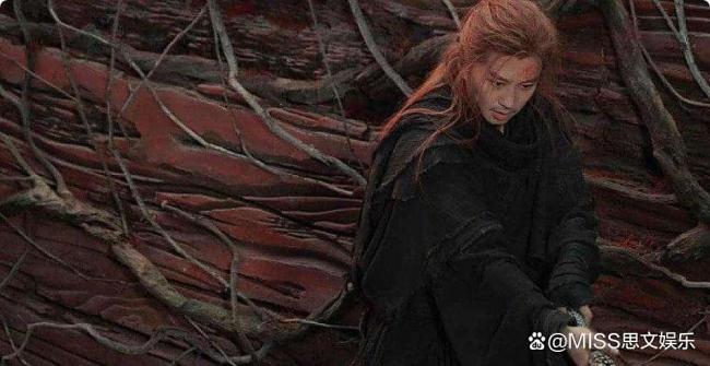 邓超在《刺杀小说家2》中演爽了 赤发鬼对味