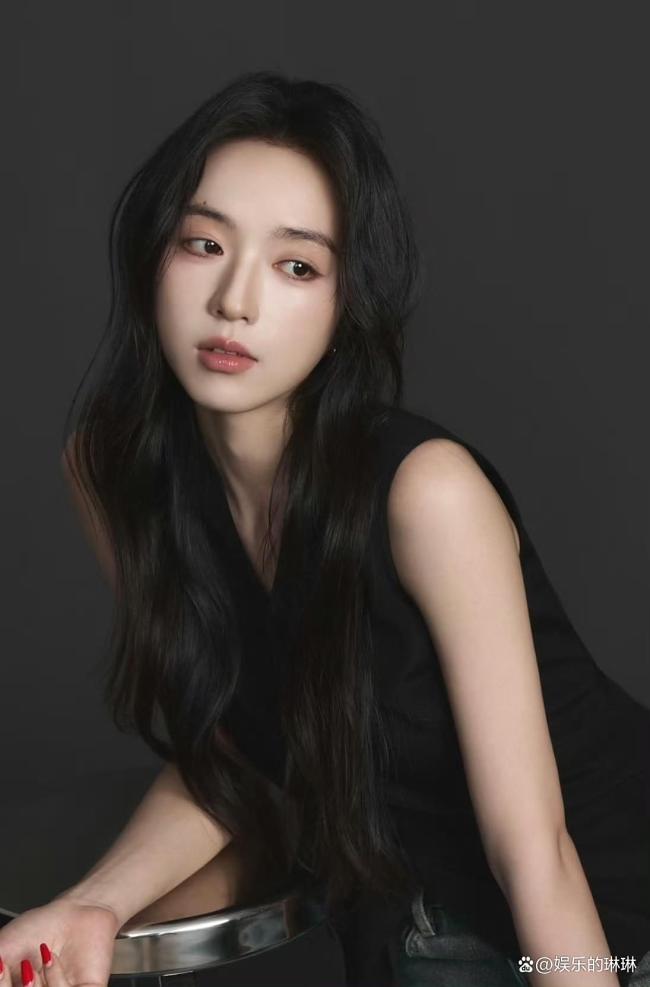 翁青雅回应签公司 转型之路引热议