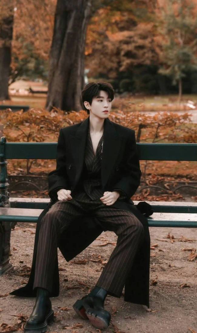 Lost Wang Junkai的工作室编辑，这是最有趣的一年编