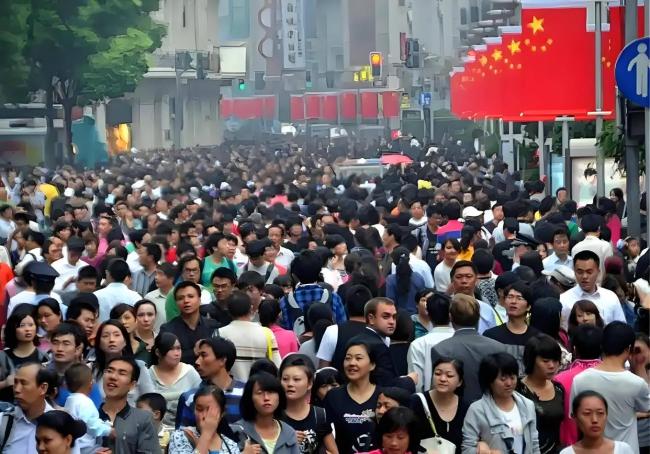 为何经济不好旅游的人反而越来越多