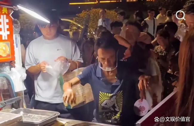 情绪经济是下一个万亿赛道吗 从“鸡排哥”看情绪价值的力量