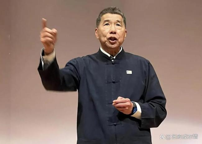 狐狸尾巴终究露出来了!郑丽文要拜访高市早苗,张亚中当场怒斥