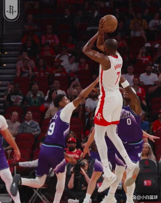 NBA季前赛：杜兰特首秀20分火箭轻取爵士 申京13 13引七人上双 火箭多点开花