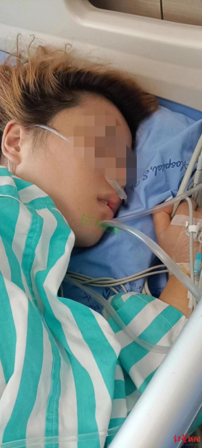 甘孜党岭女游客高反获救 仍在ICU