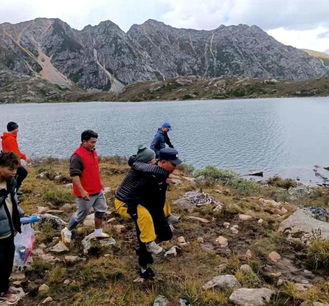 高反失温女孩治疗费用成忧 母亲求助 病情危急急需援助