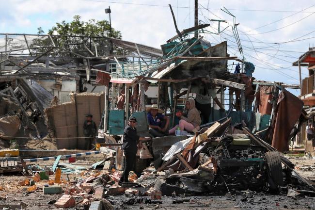 菲律宾地震后 居民拍到鸟群乱飞