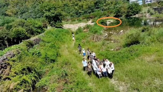 小伙跌砂石坑后智残家属索赔271万 安全防护缺失惹祸