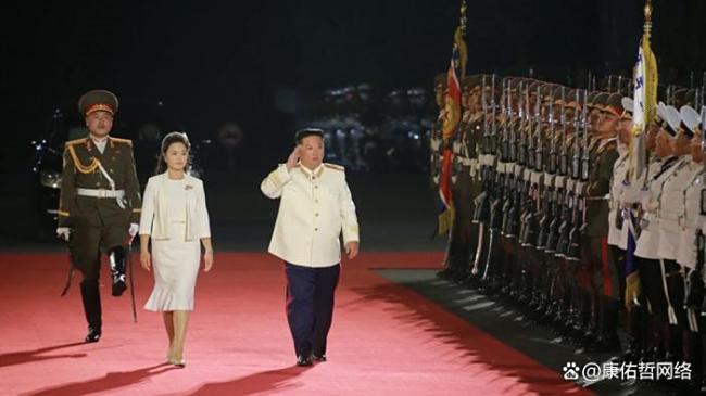 金正恩深夜阅兵震全球!火星-20导弹首秀引美韩恐慌