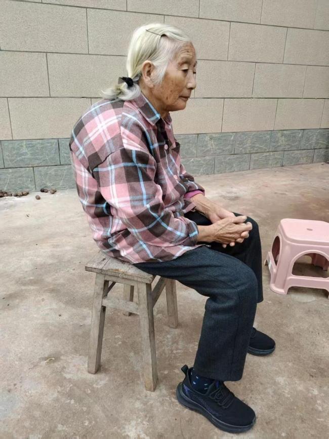 7旬老人失联近4天 曾把存折交给家人 疑点引发家属担忧