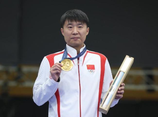 印度亚锦赛场馆天降鸟屎 比赛环境引发担忧