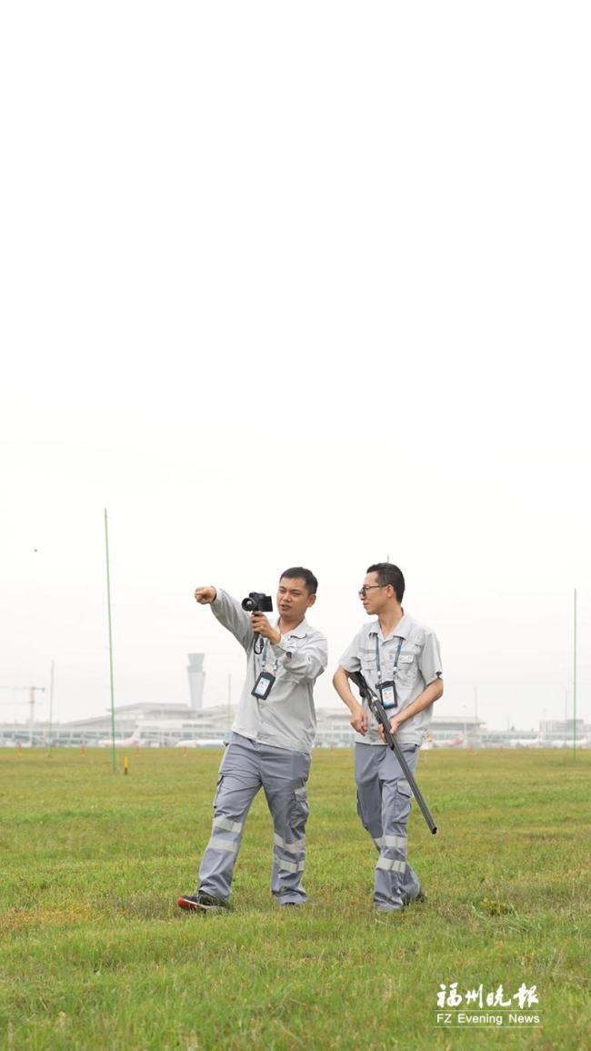 王曼昱差点被鸟屎砸中 赛场生物防控引关注