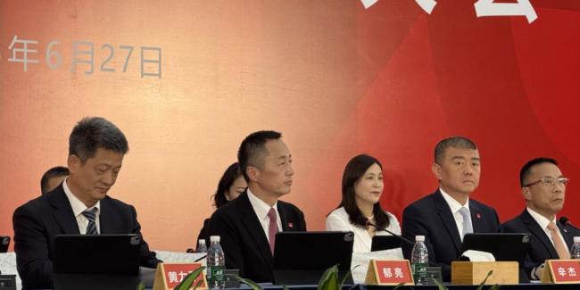 辛杰任内一年深铁9次输血万科近260亿 大股东持续支持