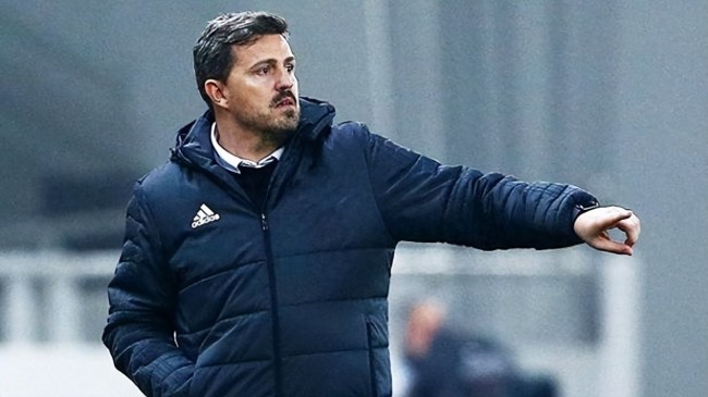 面试突出！国足新帅热门人选浮现，出身欧洲豪门两优势无人能及