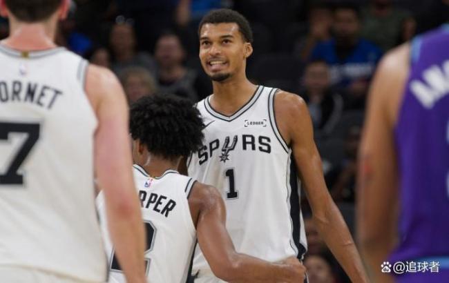 纯正少林功夫！文班亚马27 11集锦 撞飞对手暴力重扣 季前赛表现抢眼