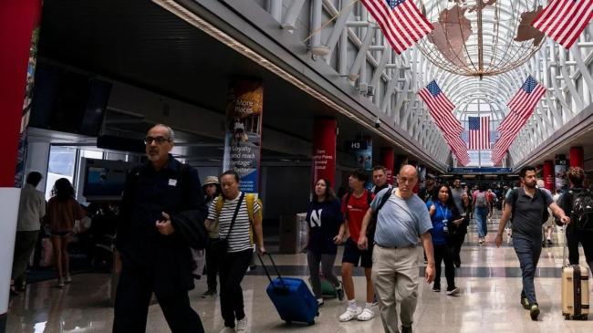 由于政府关闭继续影响，到本月底，超过 13,000