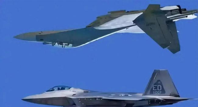 台湾媒体正在热议歼16“到访”南海针对美军F2