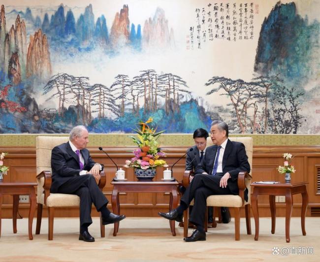 王毅：中美应开展有效沟通 推动关系稳定发展