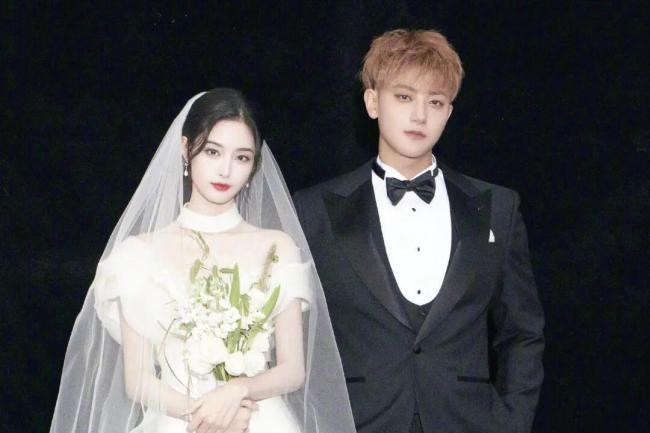 黄子韬徐艺洋晒婚礼照 甜蜜度拉满
