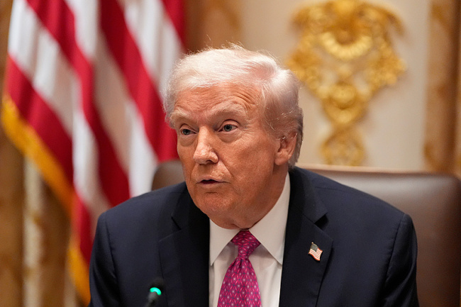 8个月内三访白宫 泽连斯基与特朗普谈了什么？