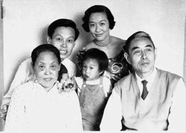 杨振宁：帮中国人克服不如别人的心理 物理学巨擘的传奇一生