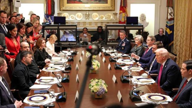 泽连斯基建议用无人机向美国换战斧 换取安全保障