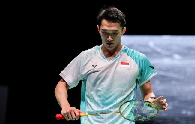 丹麦公开赛：世界第一痛失好局！石宇奇1-2不敌乔纳坦 无缘赛季第六冠 决胜局失误频发