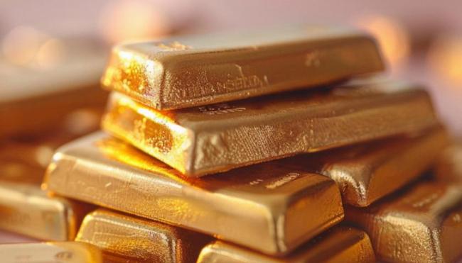 老鋪黃金股價(jià)一度跌超8% 配股募資引發(fā)市場(chǎng)反應(yīng)