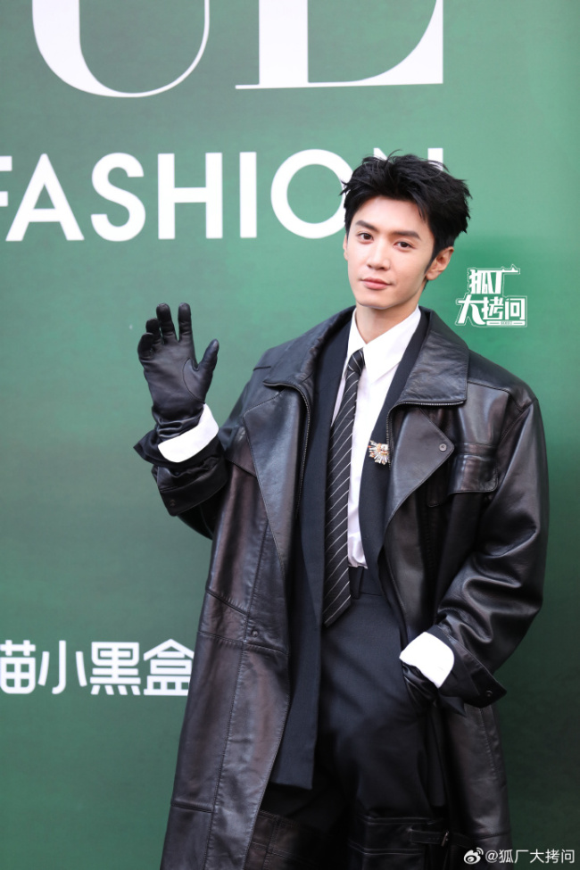  『陈哲远』vogue红毯生图，皮衣皮靴太酷了