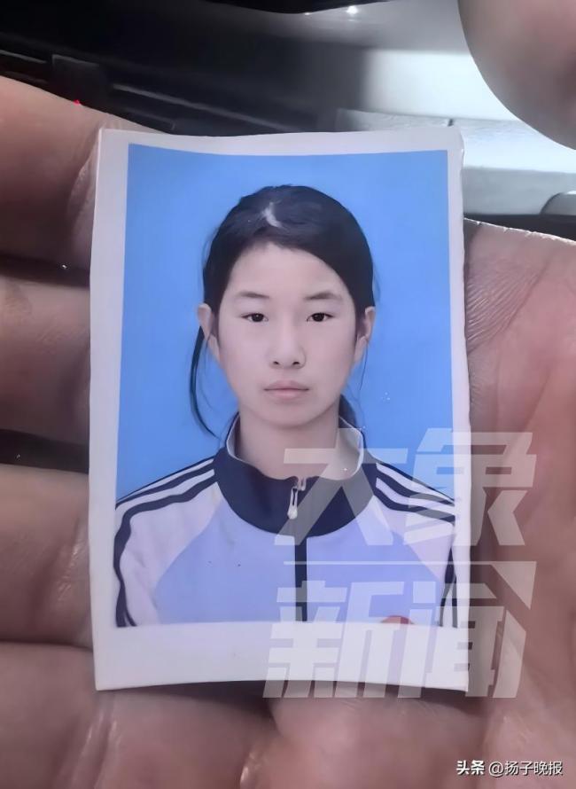 河南14岁女孩上学路上失联 书包在河边被发现