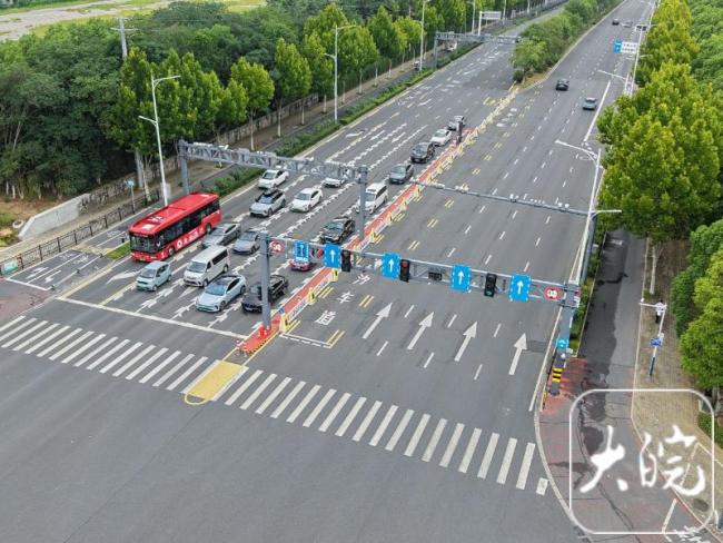 外交部发言人点赞合肥智能潮汐车道