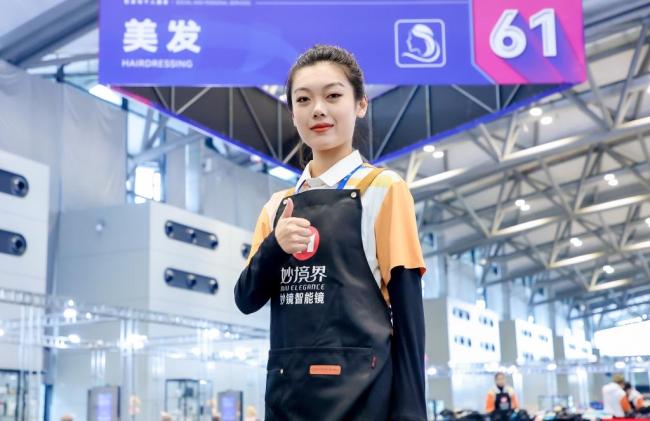 20岁技校女生靠剪发闯进国家队