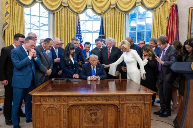 花舞影：特朗普侵犯委内瑞拉的底层逻辑是什么？ 种族主义与反共魔怔驱动