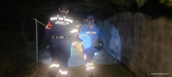 驴友看“网红攻略”走野路夜困大珠山 盲目探险需谨慎
