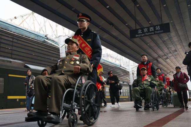 75名志愿军老兵今天抵达北京
