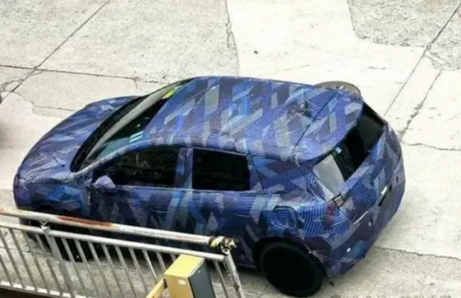 全新比亞迪偽裝測(cè)試車曝光 疑似新一代海鷗