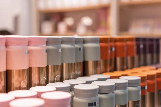 这种保温杯别再用了,可能引发慢性中毒