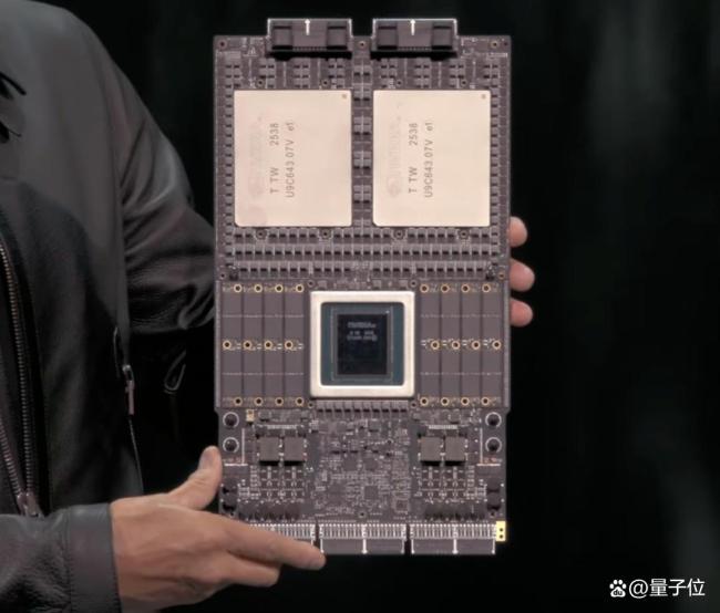 黄仁勋感叹“中国芯片爆发” 英伟达新GPU与量子计算布局