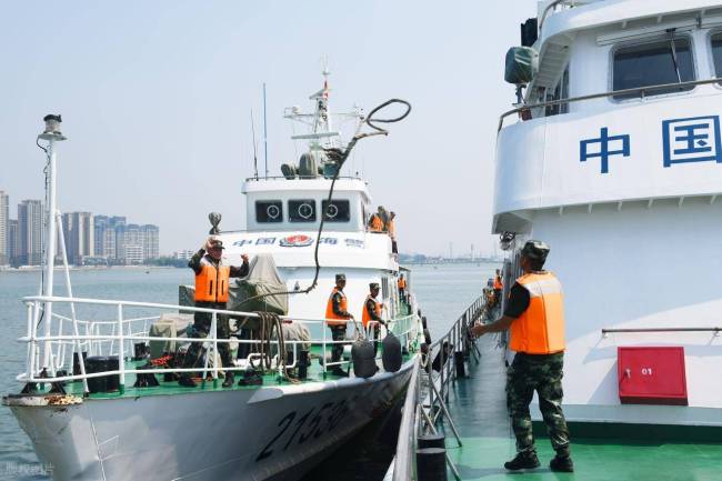 美军南海坠落的舰载机什么来头 老化航母频发事故