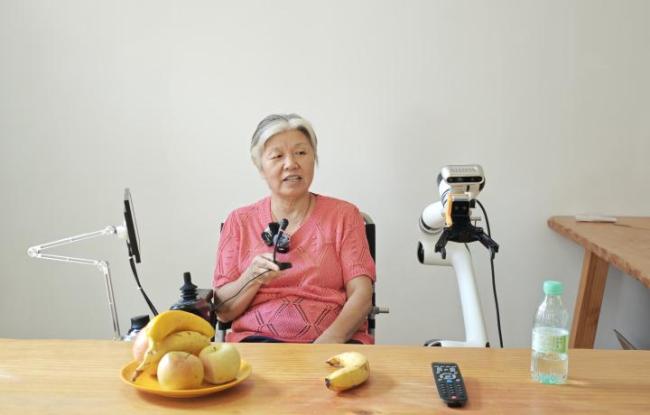 老人需要什么样的养老机器人 智能助老新体验