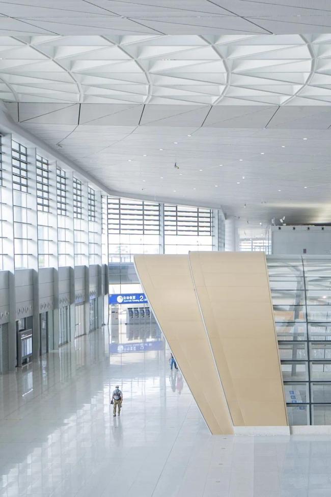 未來感十足！網友：這個車站“太科幻”！