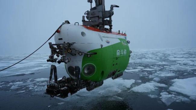 我国在北极密集海冰区进行连续载人深潜 确立国际领先地位