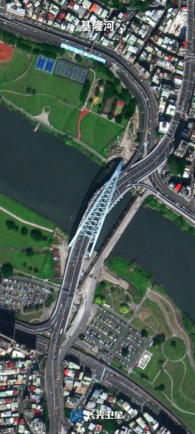 卫星视角瞰中国台湾省 美景与繁华尽收眼底