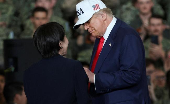 日本网民批高市早苗谄媚 引发全球关注