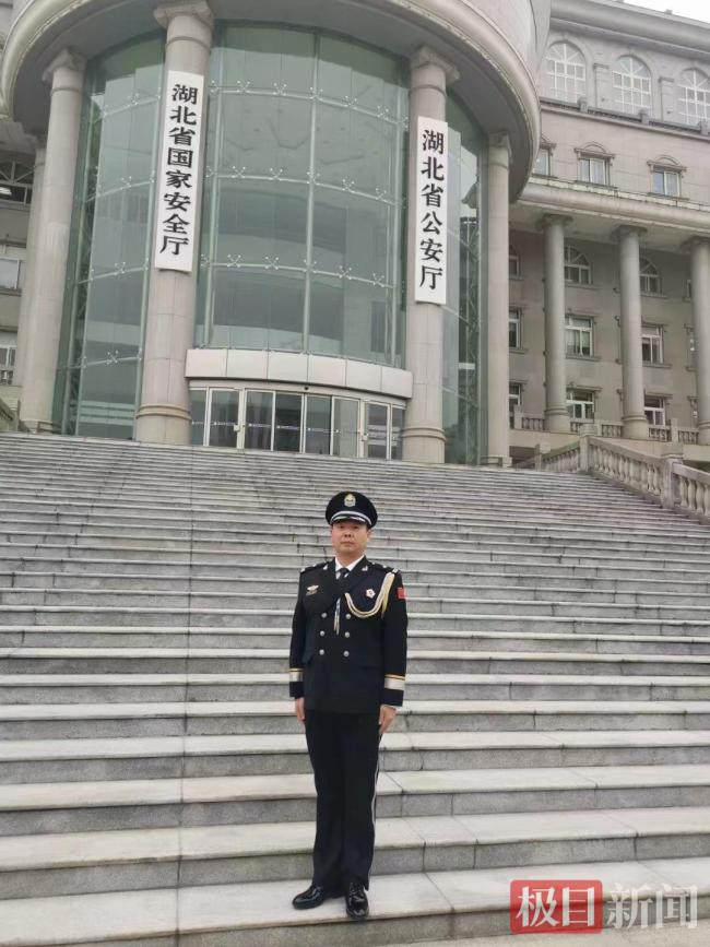 退役军人手指被夹断强撑救出2人 军人血性彰显英雄本色