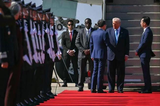 韩赠金冠勋章能抵美国的“账单”吗