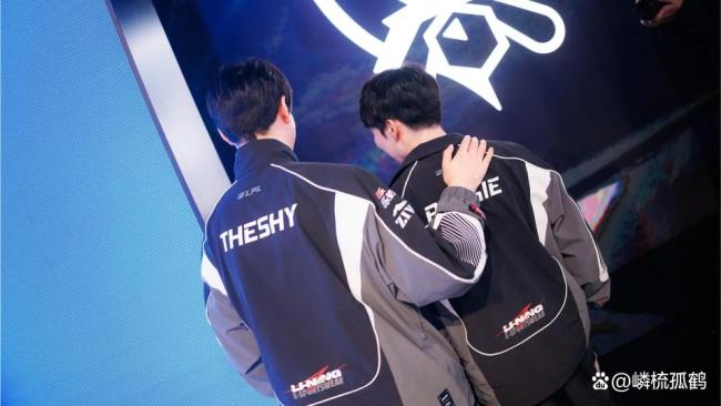 互选变竞拍?2025LPL冬季转会可能迎来颠覆性改变,好事or坏事? 规则颠覆引发热议