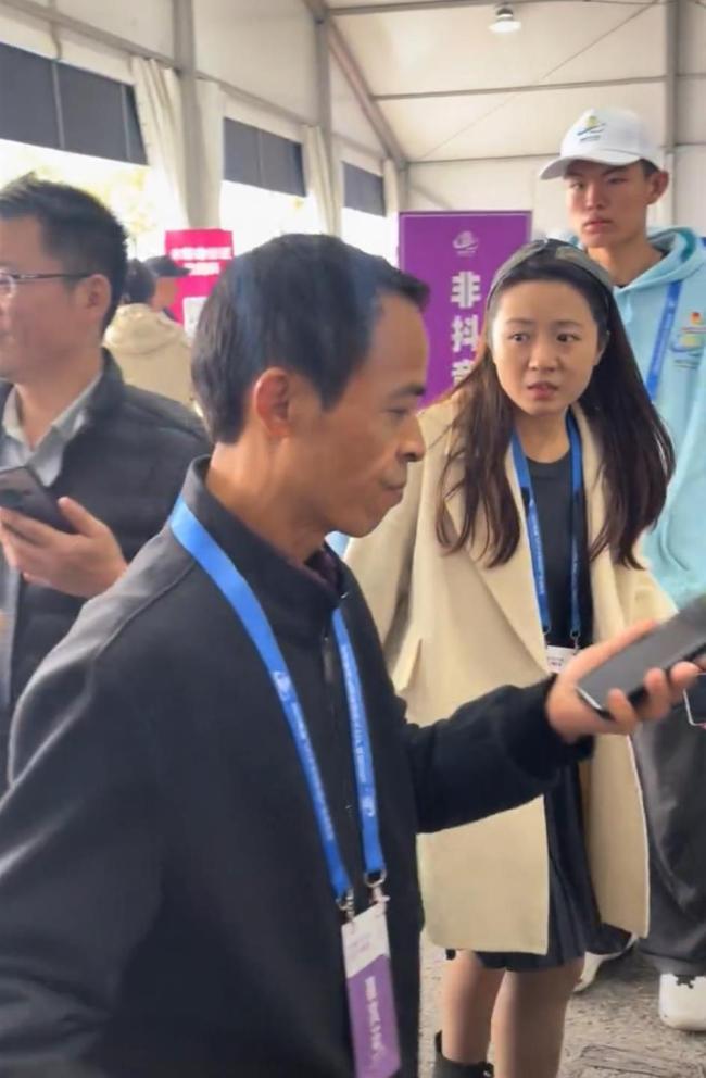 “鸡排哥”空降南昌飞行大会