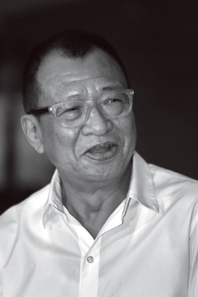 许绍雄去世：因为热爱甘当绿叶